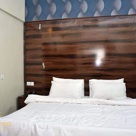 קראצ'י Diplomat Inn מראה חיצוני תמונה