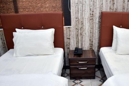 קראצ'י Diplomat Inn מראה חיצוני תמונה